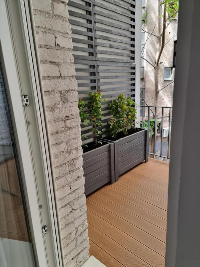 Unique And Luxury With Balcony *